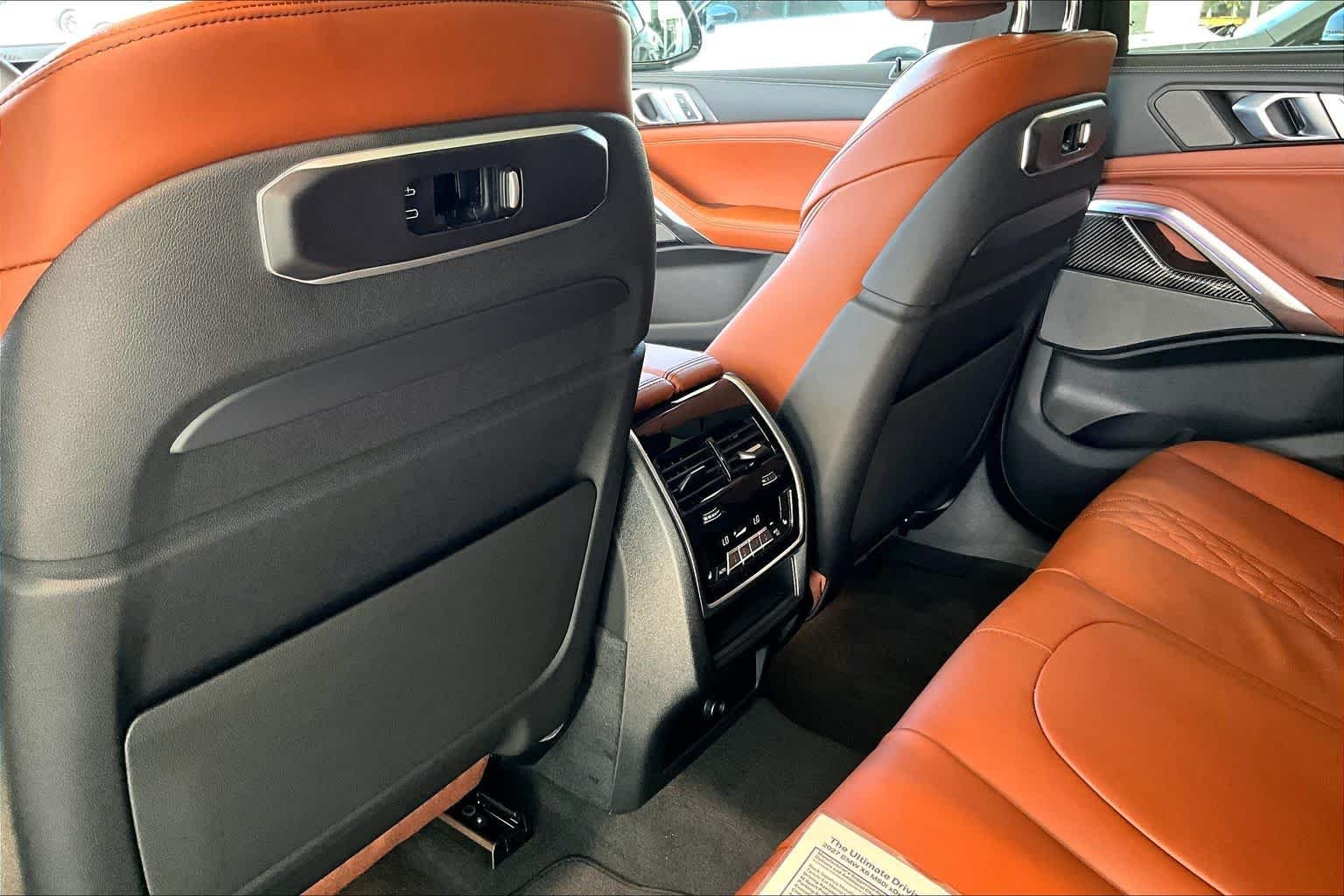 New 2027 Black Sapphire Metallic BMW M60i image 17