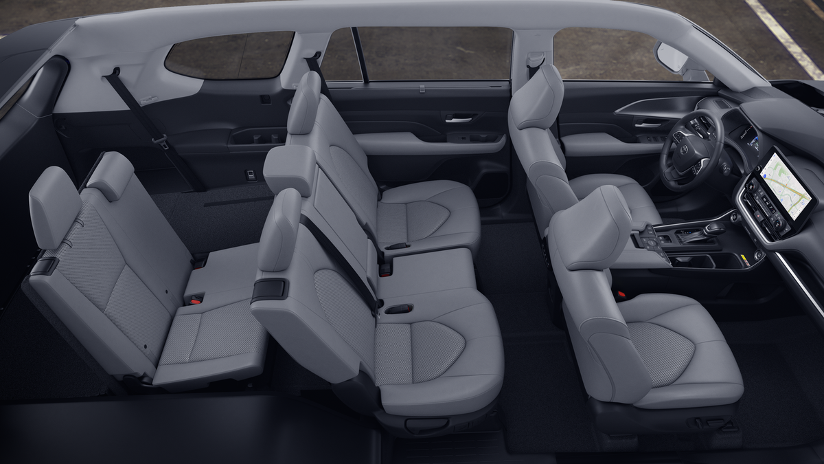 New 2026 Wind Chill Pearl Toyota XLE image 22