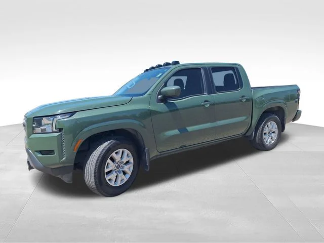 Used 2023 Green Nissan SV image 4