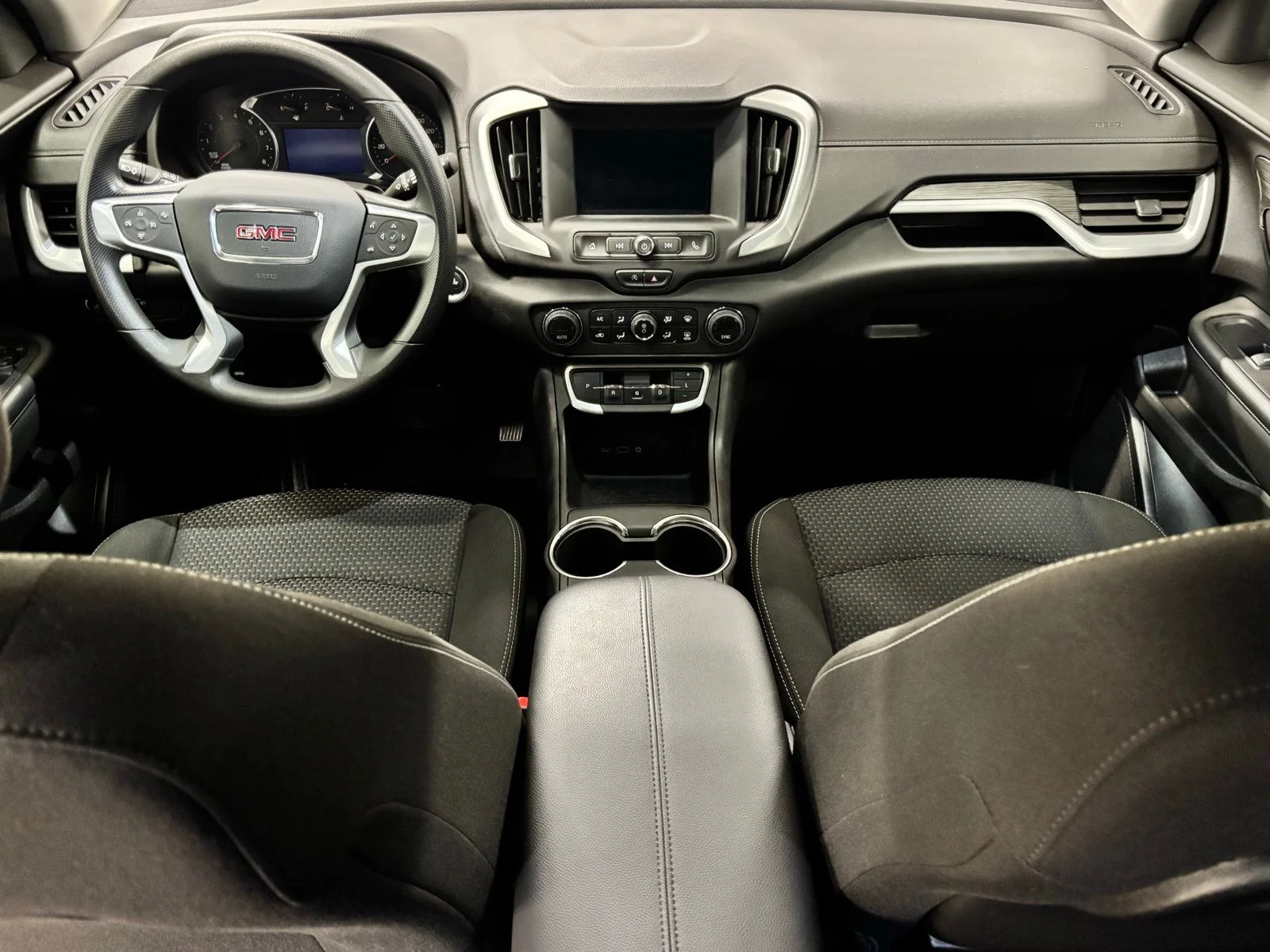 Used 2024 White GMC SLE image 11