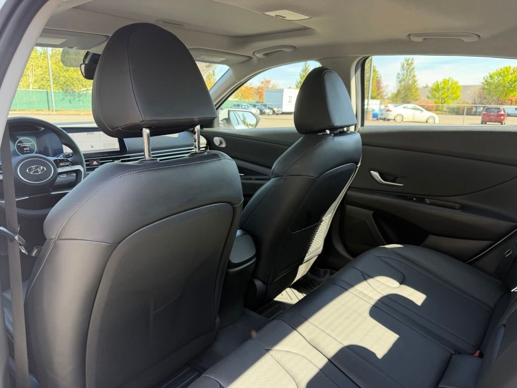 Used 2023 Lunar White Hyundai Limited image 28