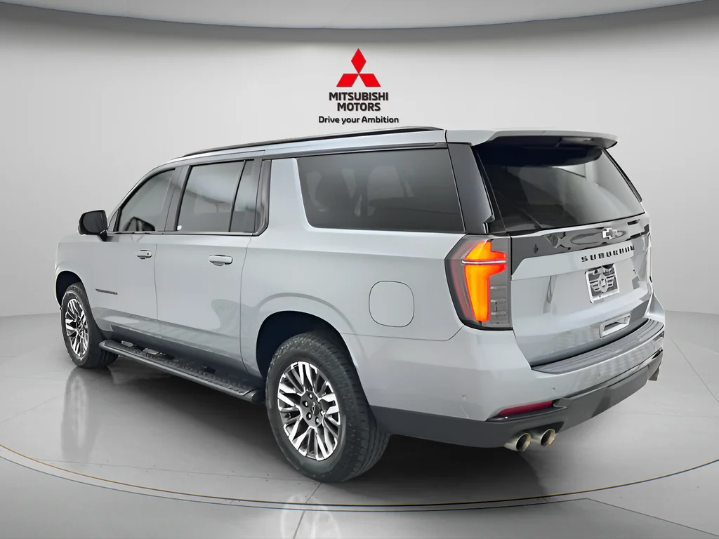 Used 2025 Sterling Gray Metallic Chevrolet Z71 image 10