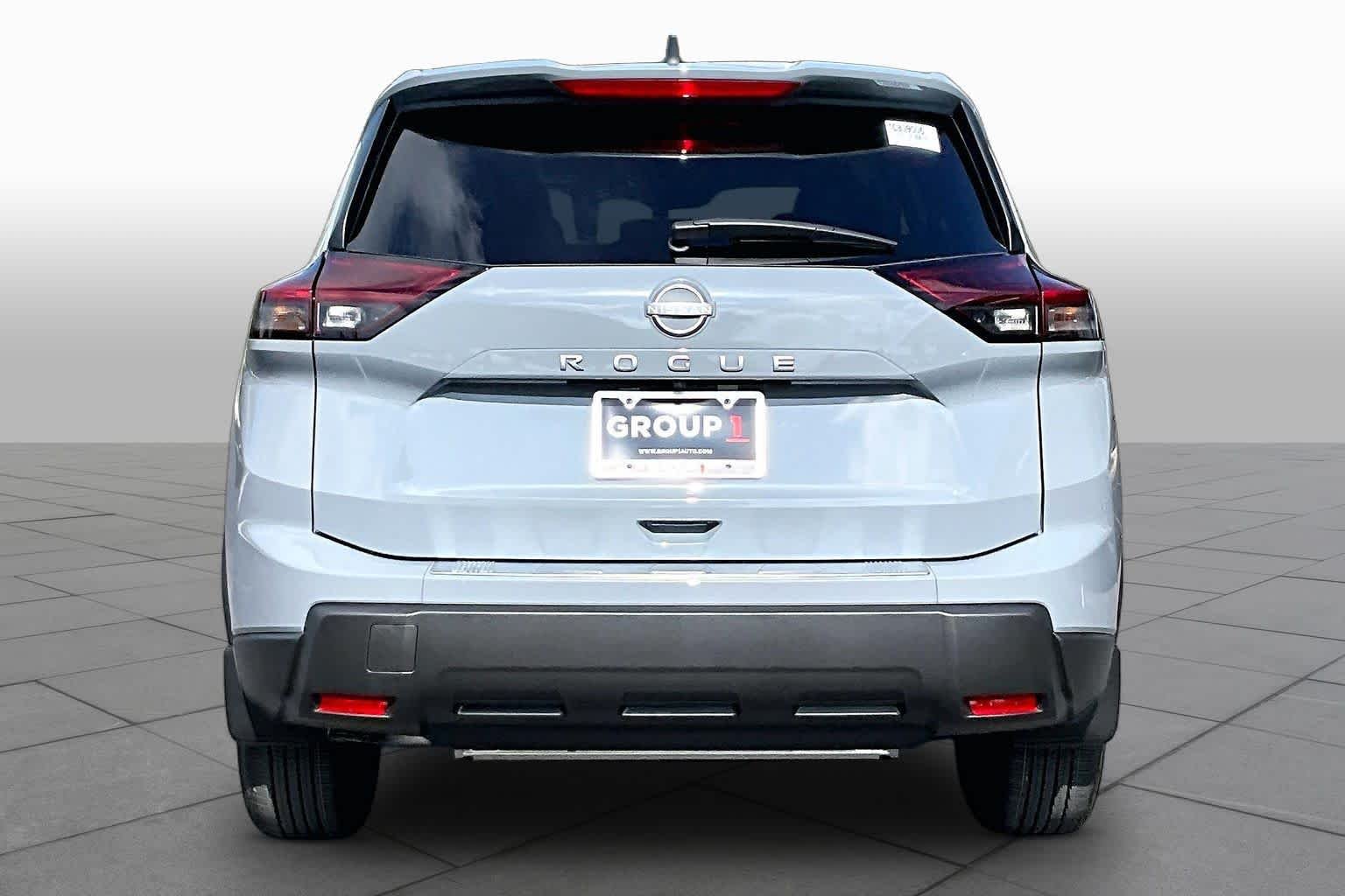 New 2026 Boulder Gray Pearl Nissan SV image 4