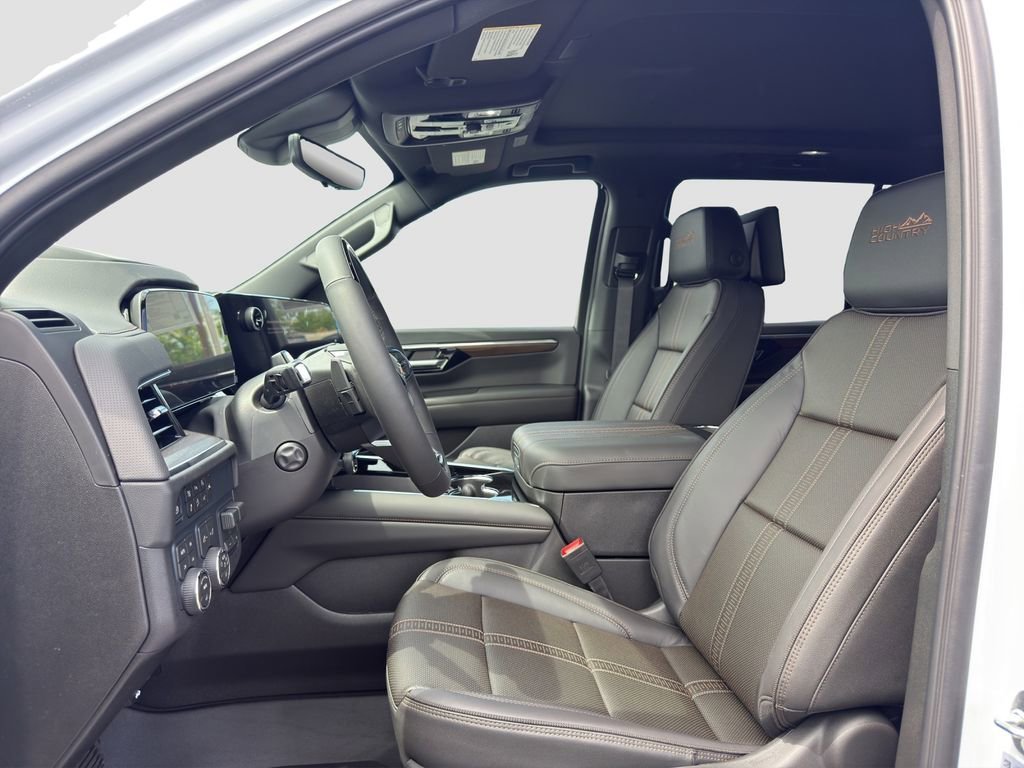 2026 Chevrolet Suburban High Country - Photo 9