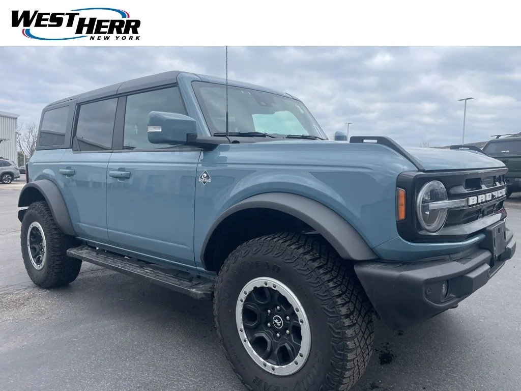 2023 Ford Bronco 4-Door Outer Banks