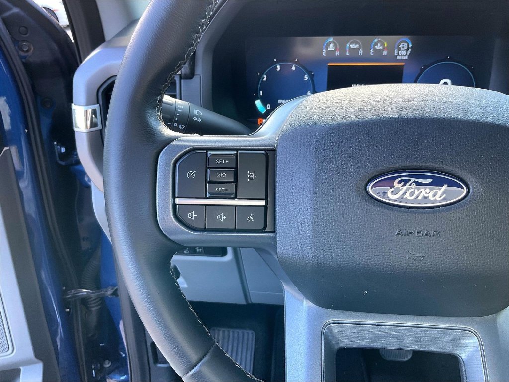 Used 2025 Blue Metallic Ford XLT image 22