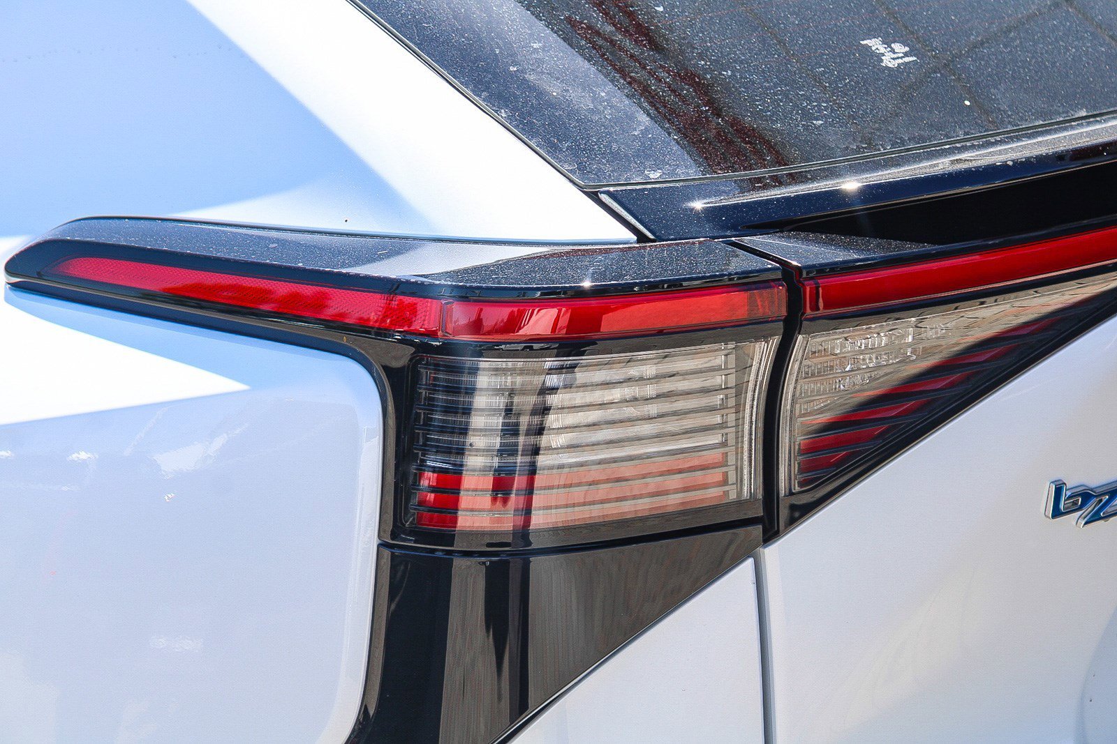 New 2026 Wind Chill Pearl <sup>1</sup> Toyota  XLE image 9