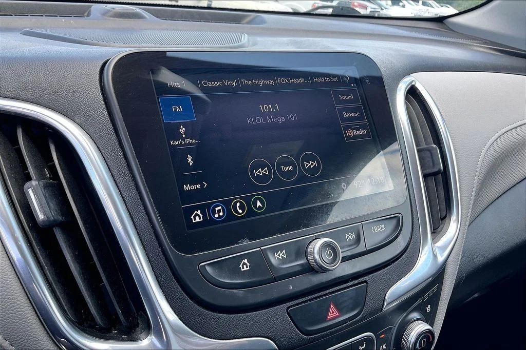 Used 2020 White Chevrolet Premier image 24