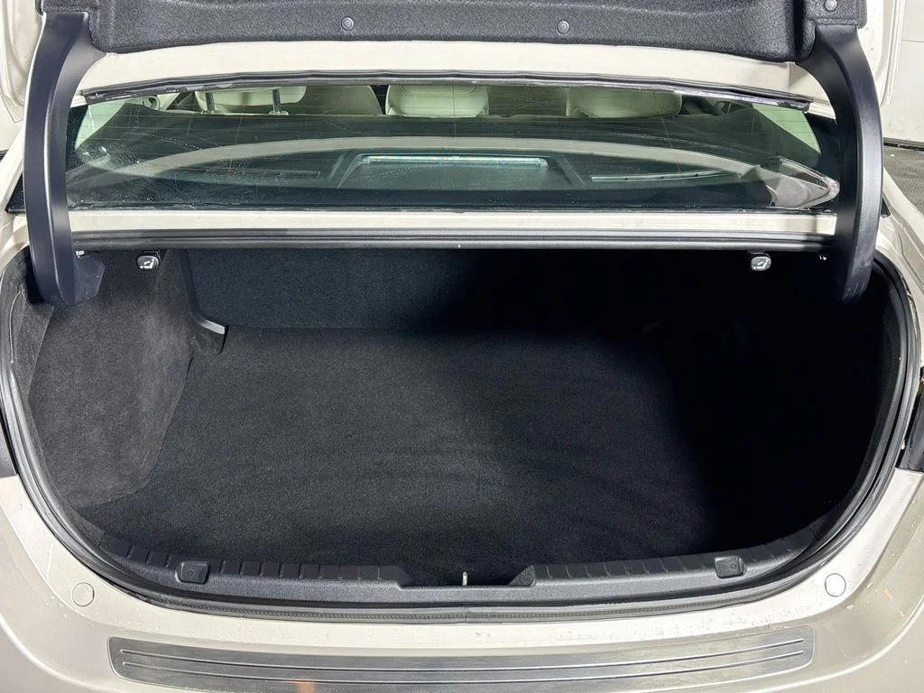 Used 2022 Silver Mazda Preferred image 21
