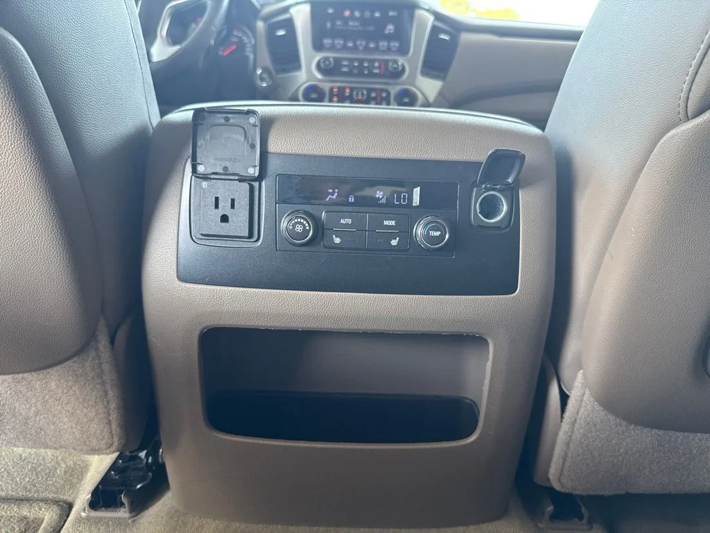 Used 2016 White GMC SLT image 37