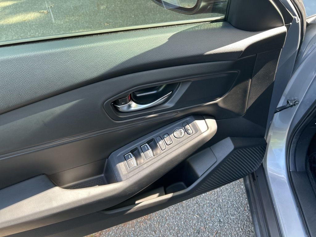 Used 2023 Silver Honda EX image 14