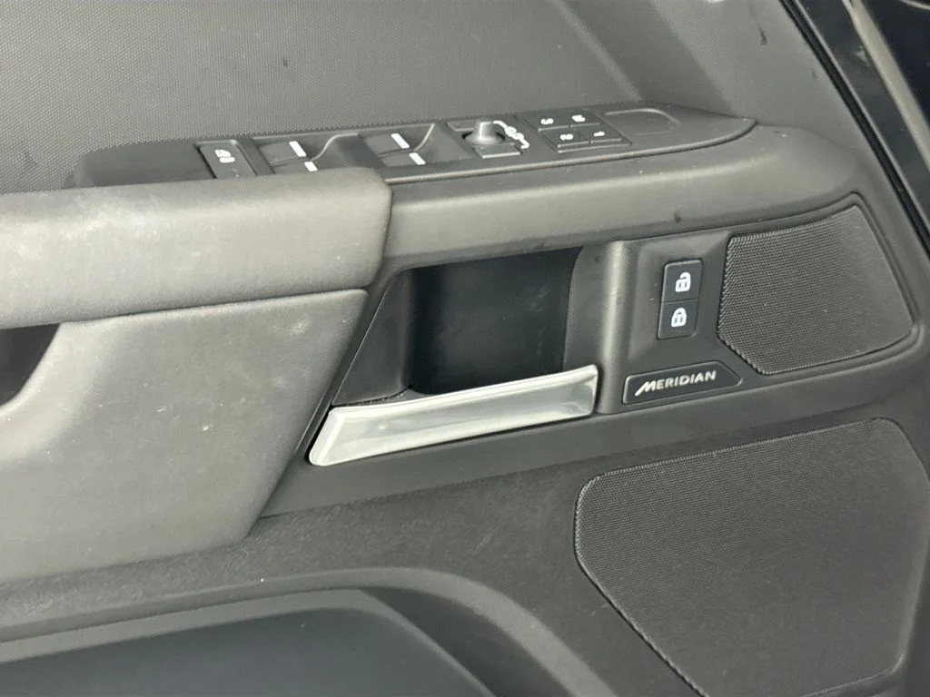 Certified Used 2025 Santorini Black Metallic Land Rover S image 18