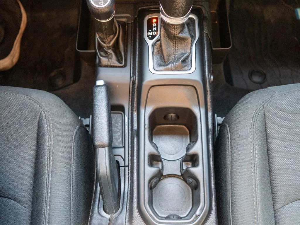 Used 2018 Orange Jeep Unlimited Sport S image 25