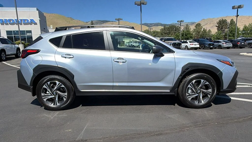 New 2026 ICE SILVER METALLIC Subaru Premium image 2