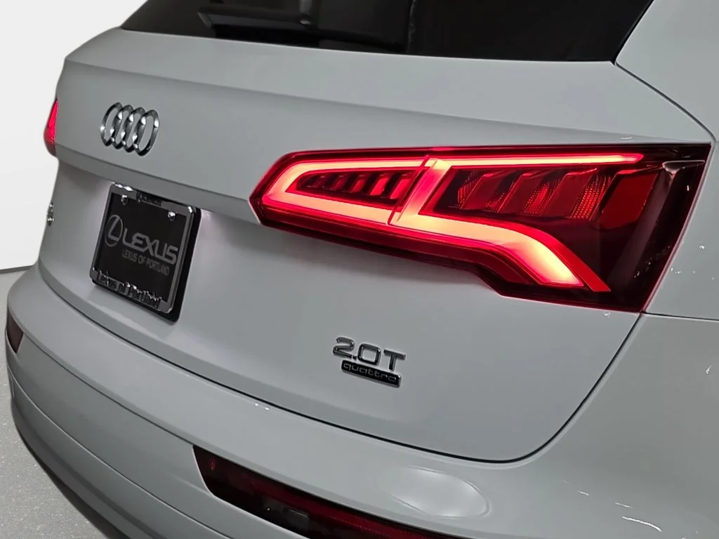 Used 2018  Audi 2.0T Premium image 34