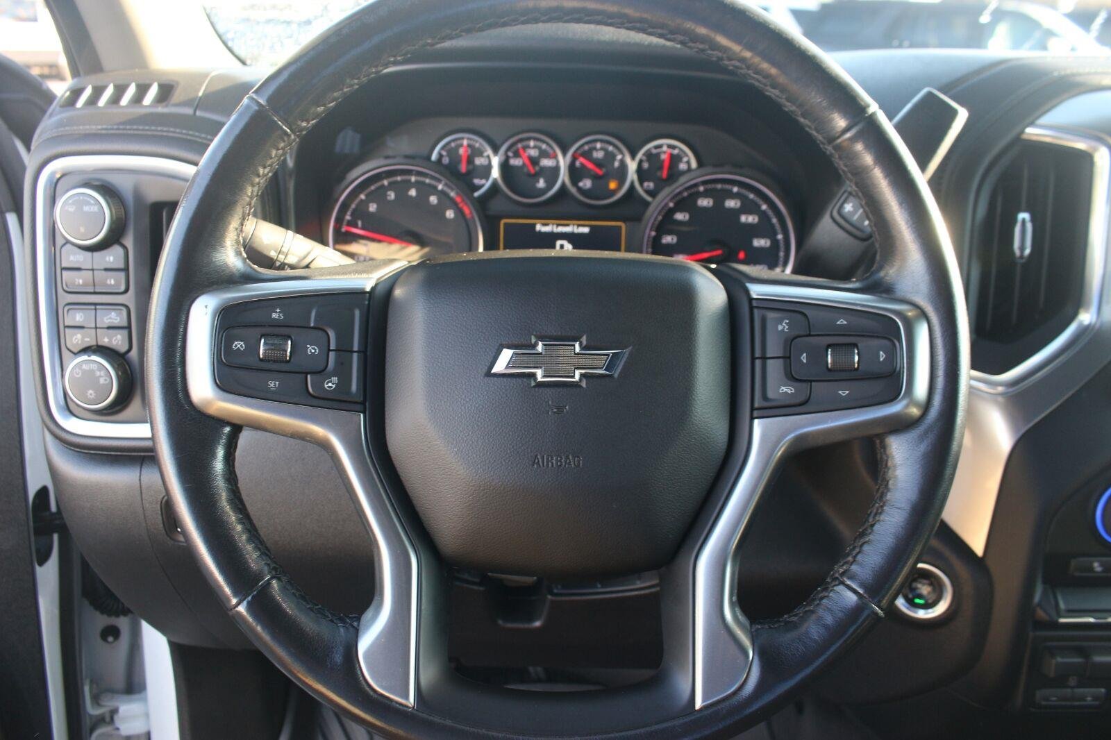 Used 2022 SUMMIT WHITE Chevrolet RST image 20