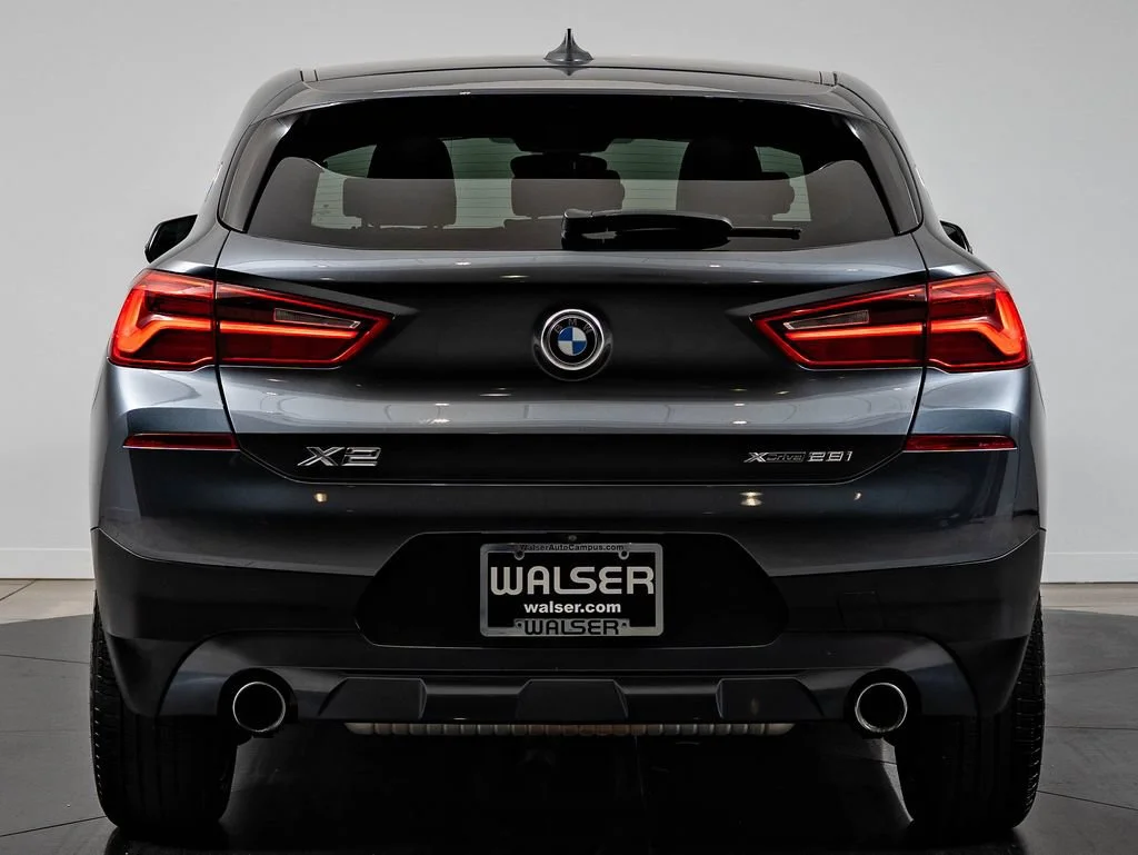 Used 2018 Mineral Gray Metallic BMW xDrive28i image 7