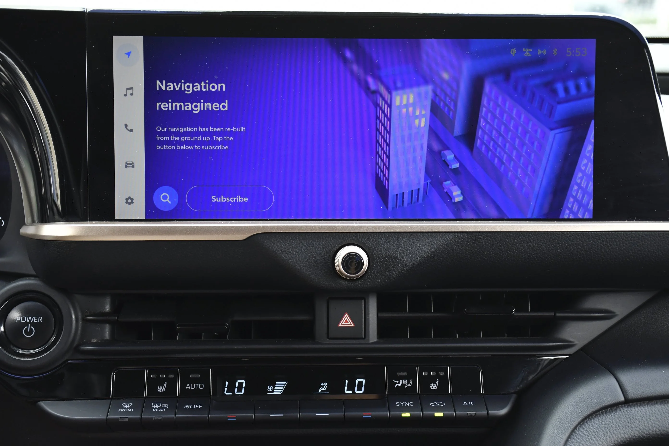 2023 Toyota Crown XLE - Photo 16