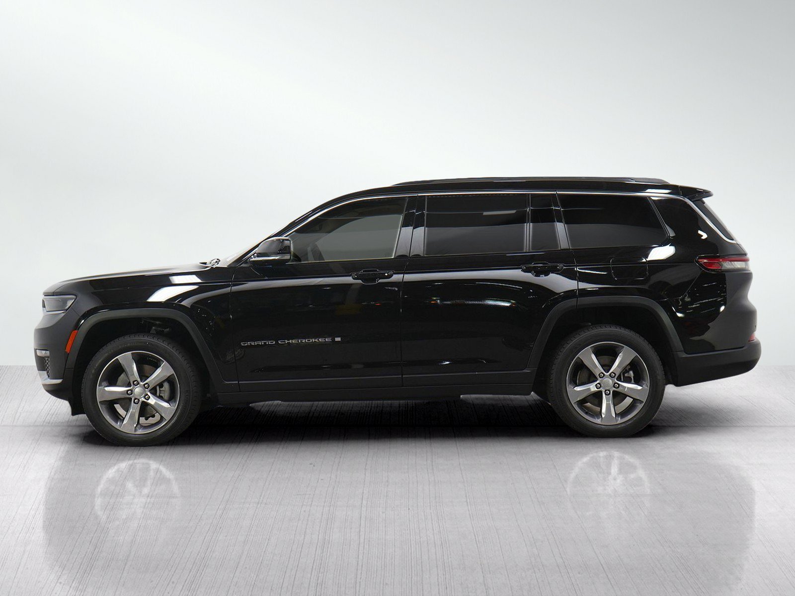 Used 2021 Jeep Grand Cherokee L Limited with VIN 1C4RJKBGXM8166835 for sale in Minneapolis, Minnesota