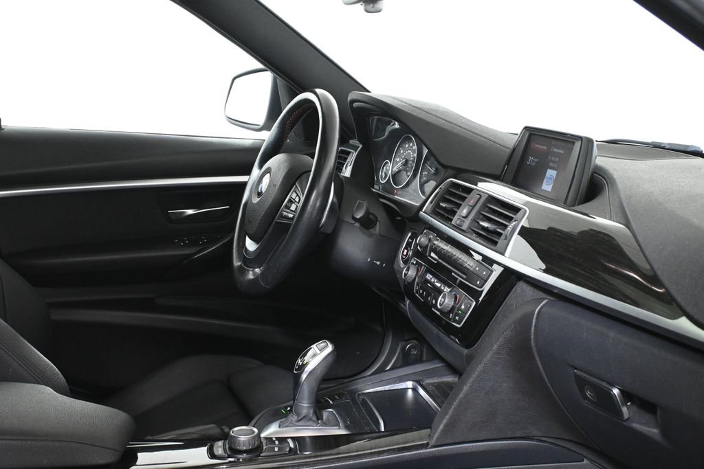 Used 2018 White BMW 330i xDrive image 8