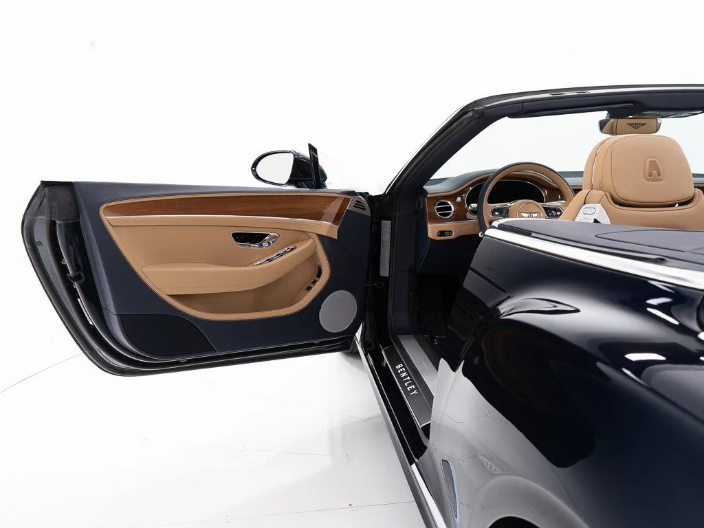 New 2026 Dark Sapphire Bentley  image 18
