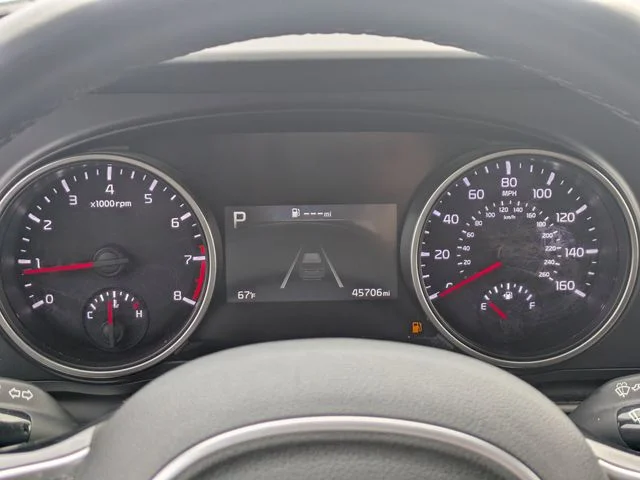 Used 2024 Red Kia LX image 27