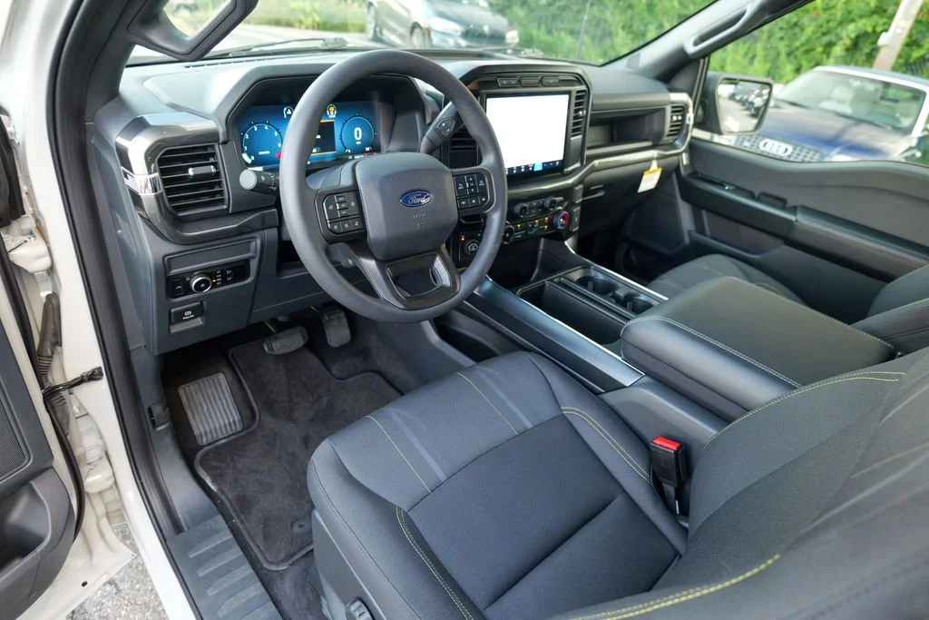 Used 2024 Avalanche Ford STX image 23