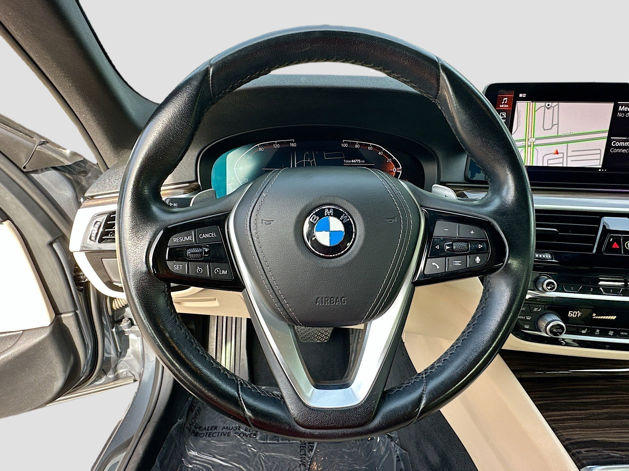 2022 BMW 5 Series 540i - Photo 11