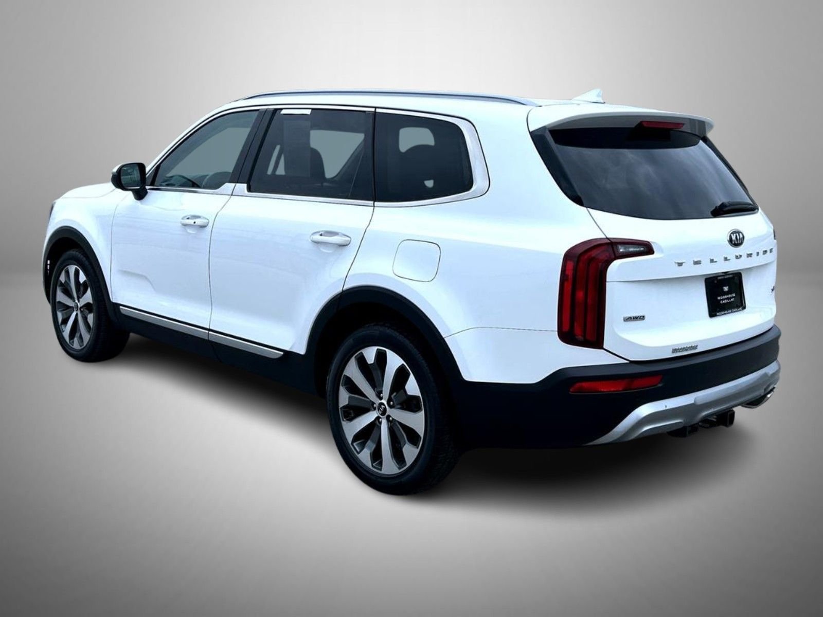 Used 2020 White Kia S image 7