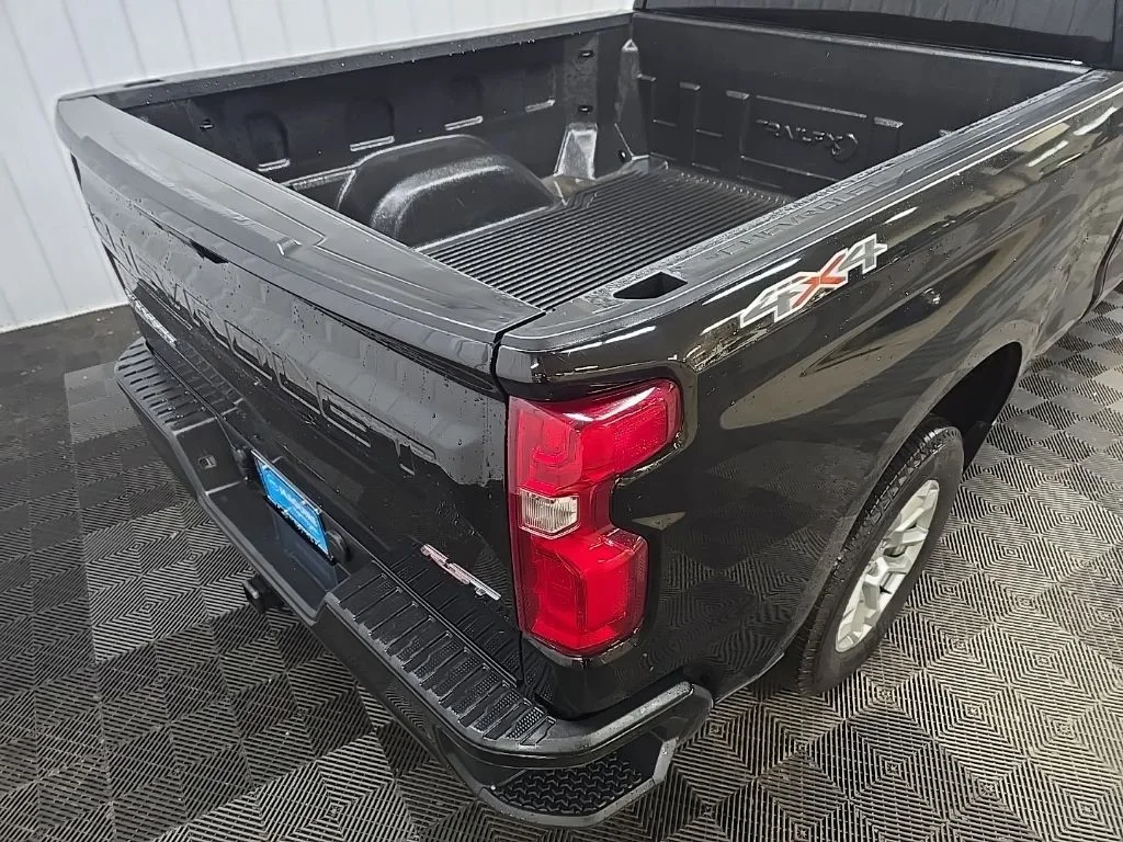 Used 2023 Black Chevrolet RST image 11