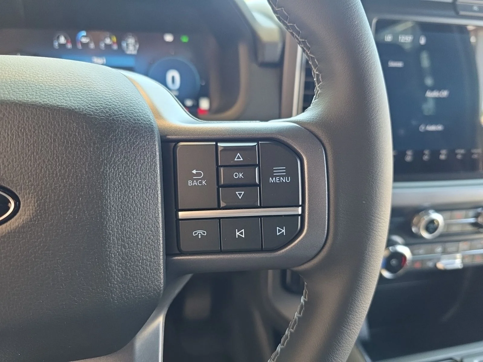 New 2026 Carbonized Gray Metallic Ford XLT image 9