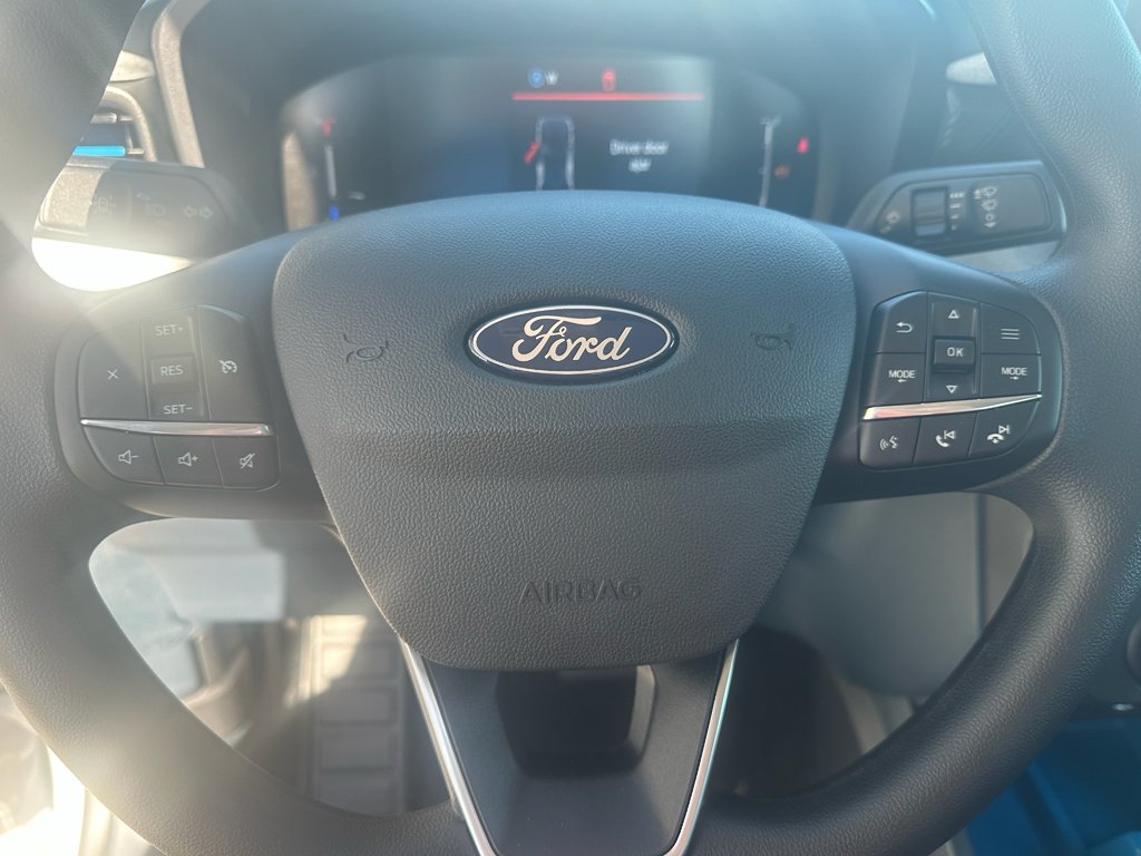 New 2025 Space White Metallic Ford XLT image 15