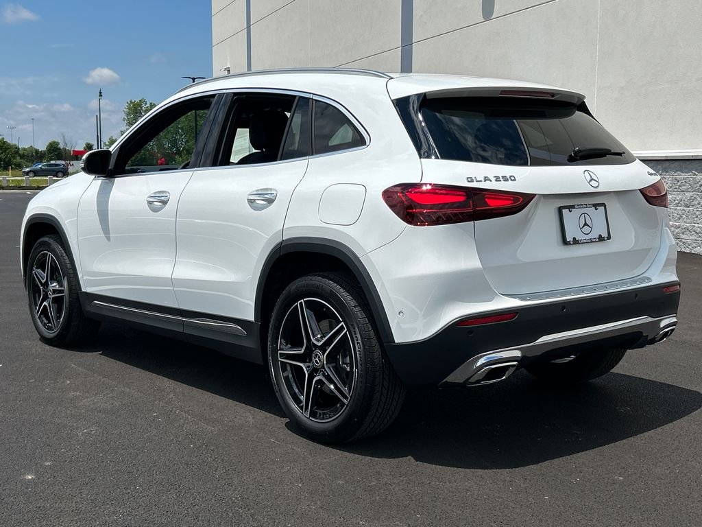 New 2026 Polar White Mercedes-Benz GLA250 image 5