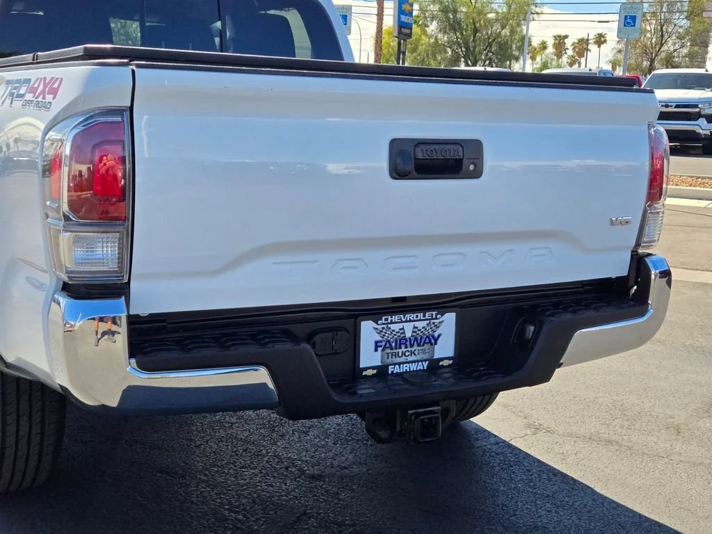 Used 2023 Ice Cap Toyota SR image 5