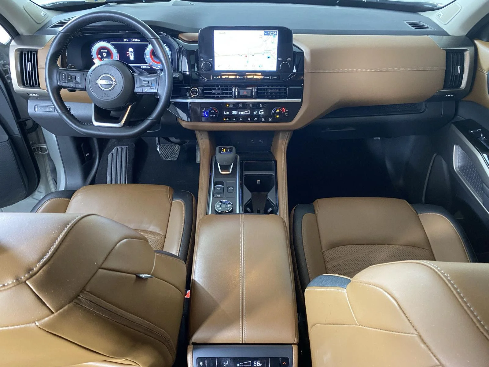 Used 2023 Brilliant Silver Metallic Nissan Platinum image 29