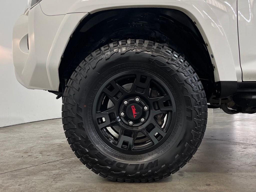 Used 2020 Super White Toyota SR5 Premium image 16