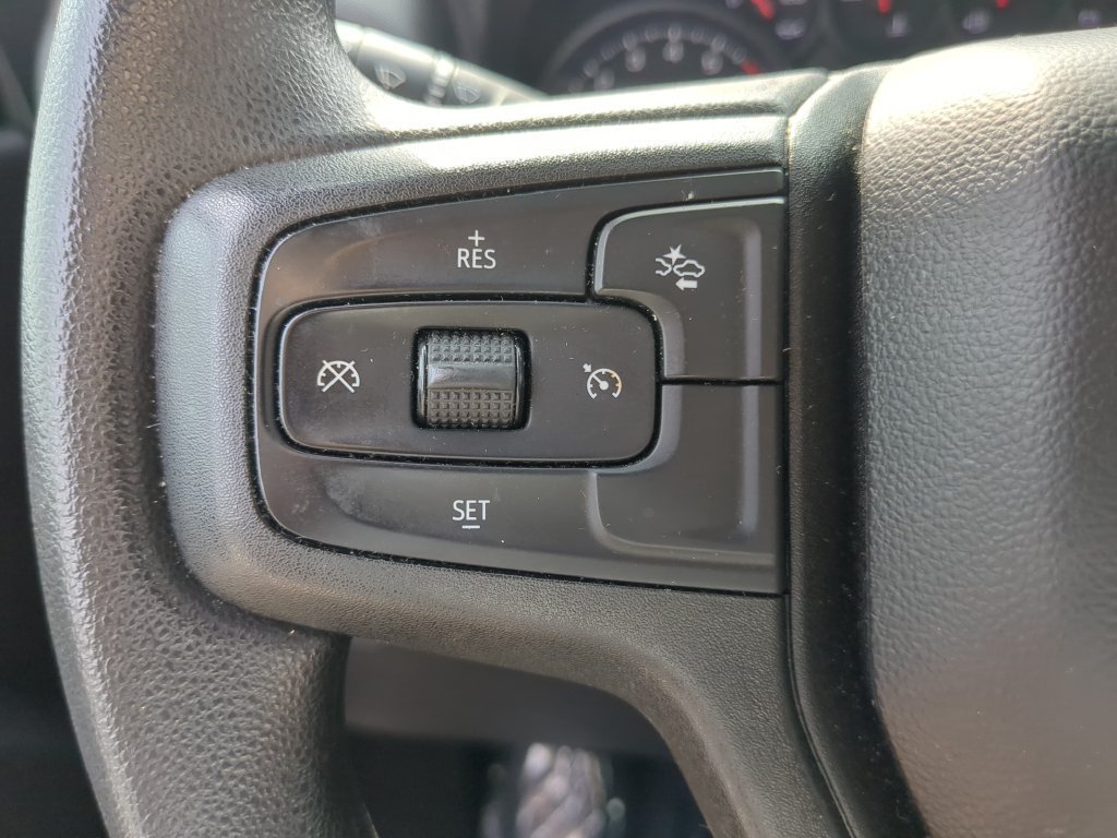 Used 2023 White Chevrolet Custom image 26