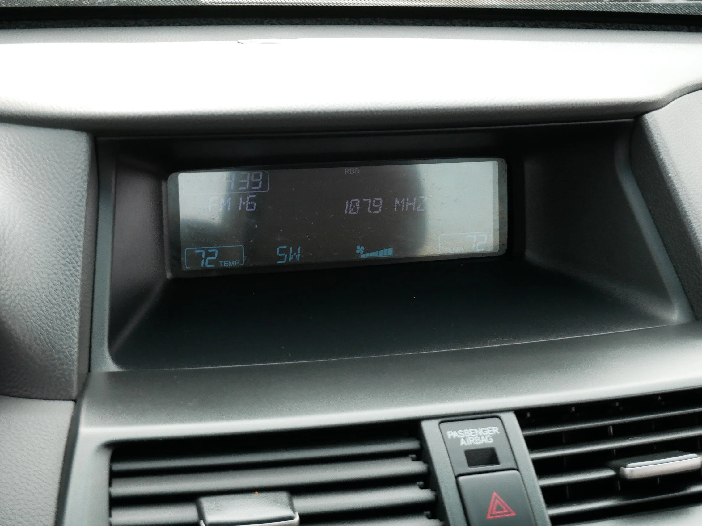 Used 2008 Alabaster Silver Metallic Honda EX-L image 22