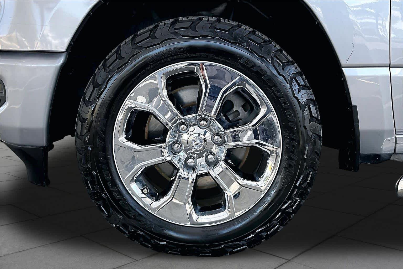 Used 2022 Billet Silver Metallic Clearcoat Ram Lone Star image 11