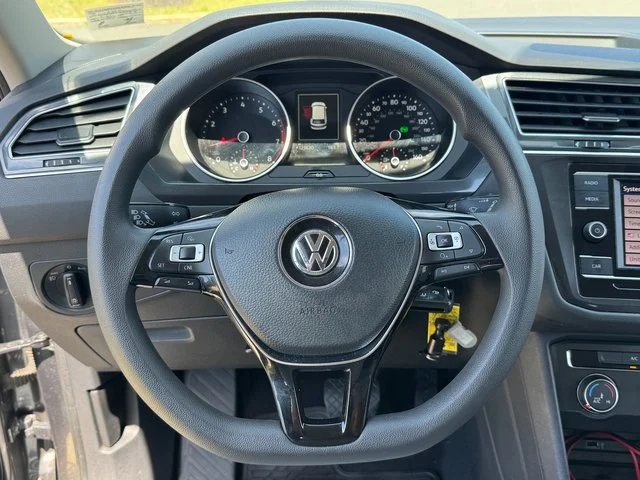 Used 2018 Gray Volkswagen 2.0T S image 11