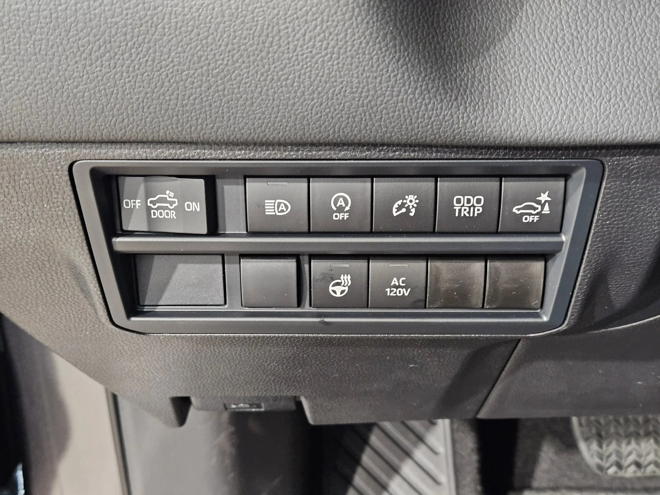 2026 Toyota Tundra Limited - Photo 14