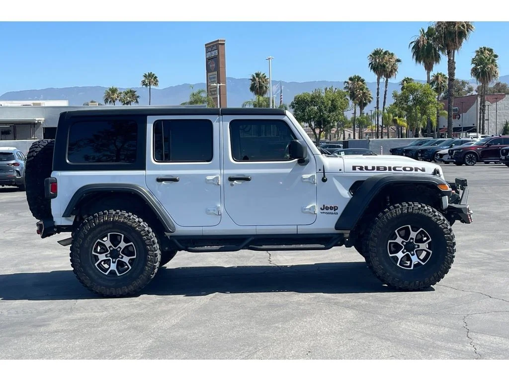 Used 2022 Bright White Clearcoat Jeep Unlimited Rubicon image 7