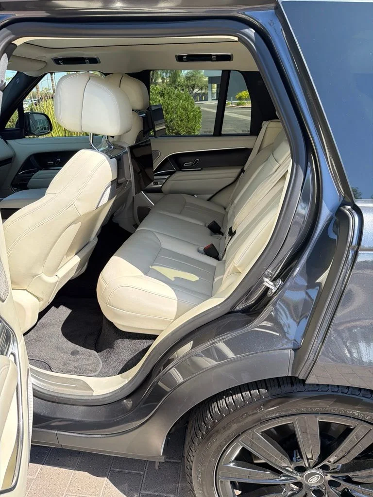 Used 2024 Silver Land Rover Autobiography image 5