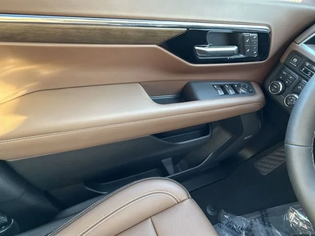 2025 Chevrolet Suburban High Country - Photo 24