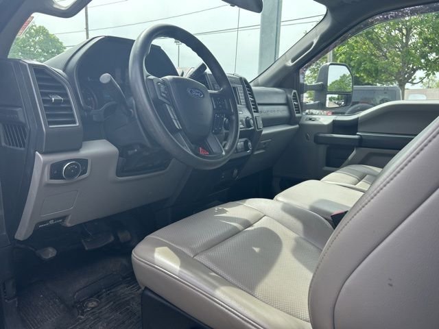 Used 2020 White Ford XL image 16
