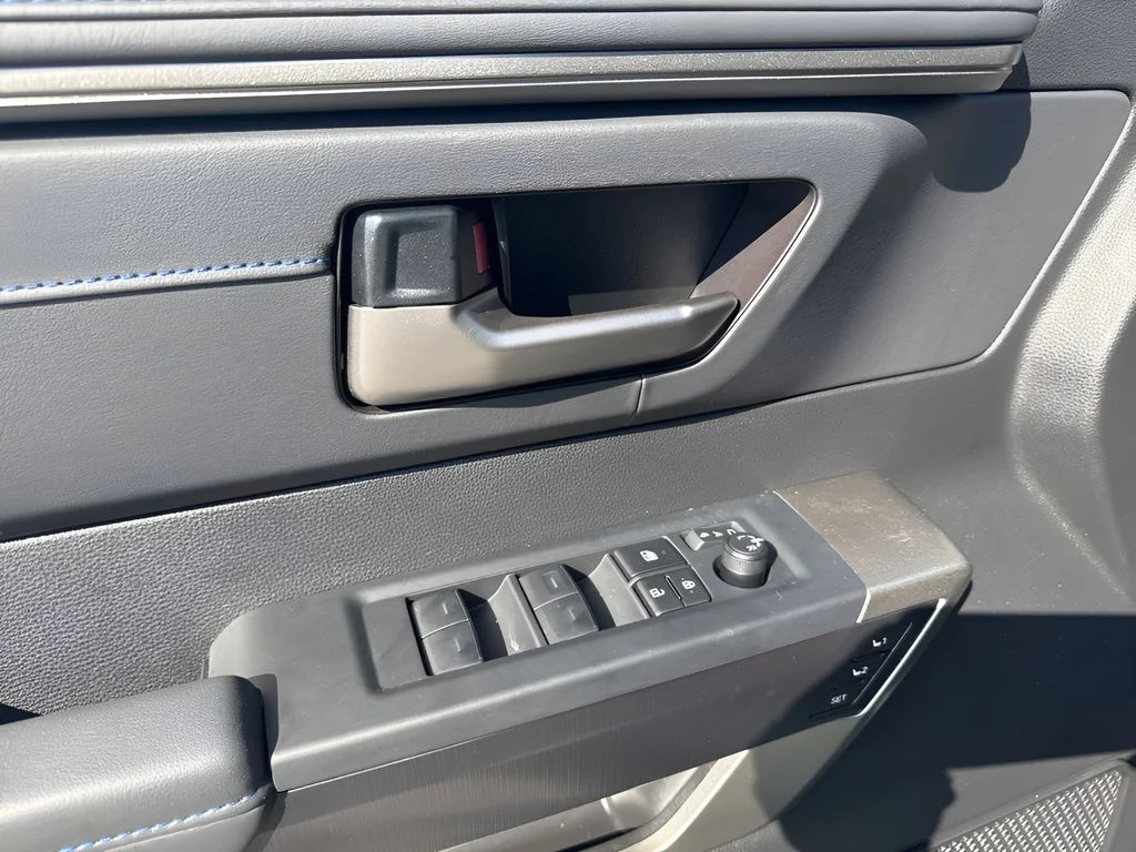 Used 2026  Toyota Platinum image 30
