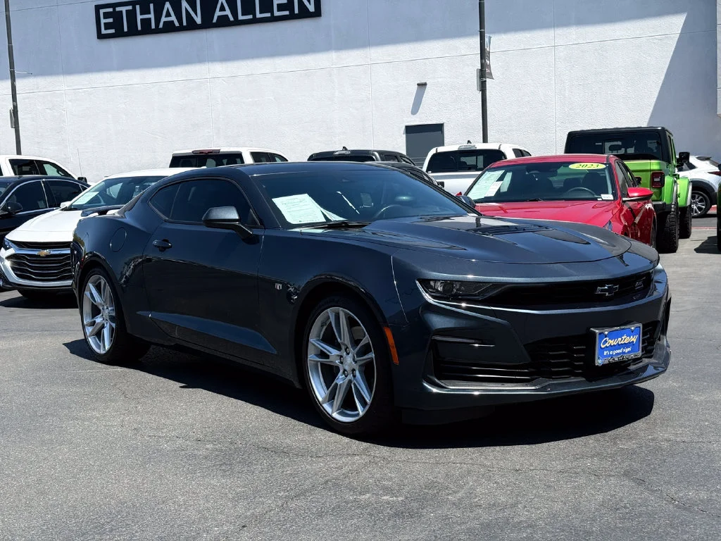 Used 2022 Shadow Gray Metallic Chevrolet 2SS image 5