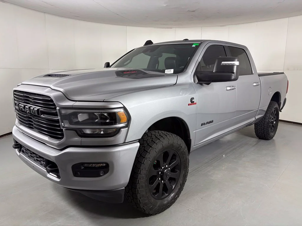 Used 2024 Silver Ram Laramie image 4