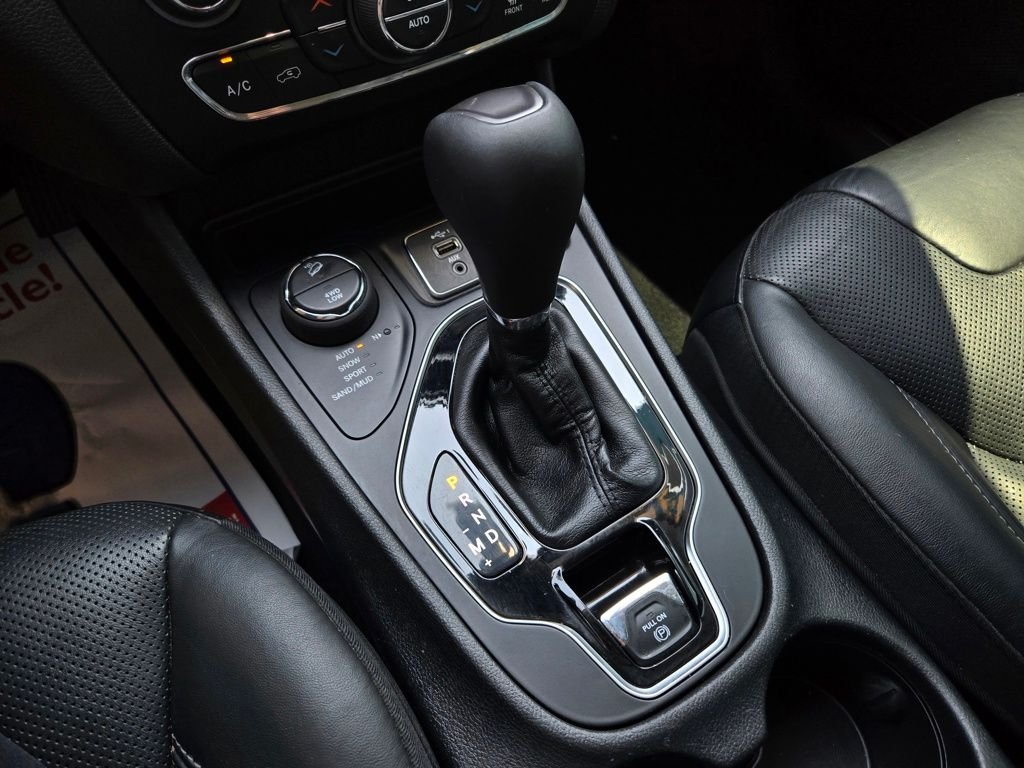 Used 2019 Red Jeep Limited image 24