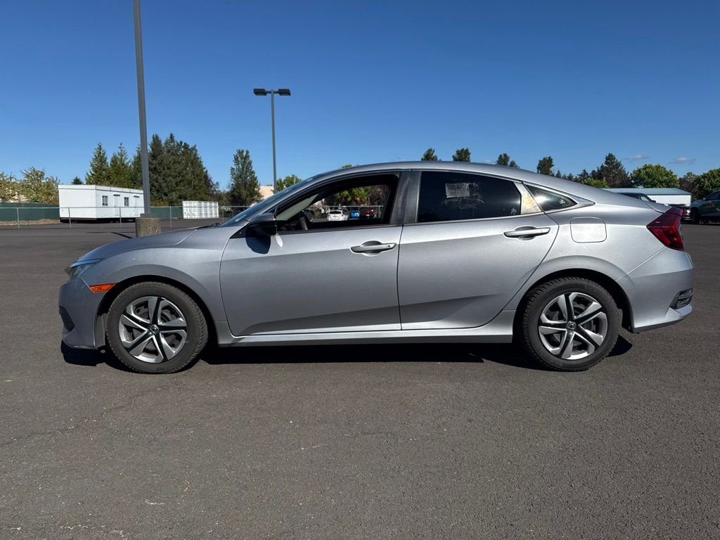 Used 2018 Lunar Silver Metallic Honda LX image 4